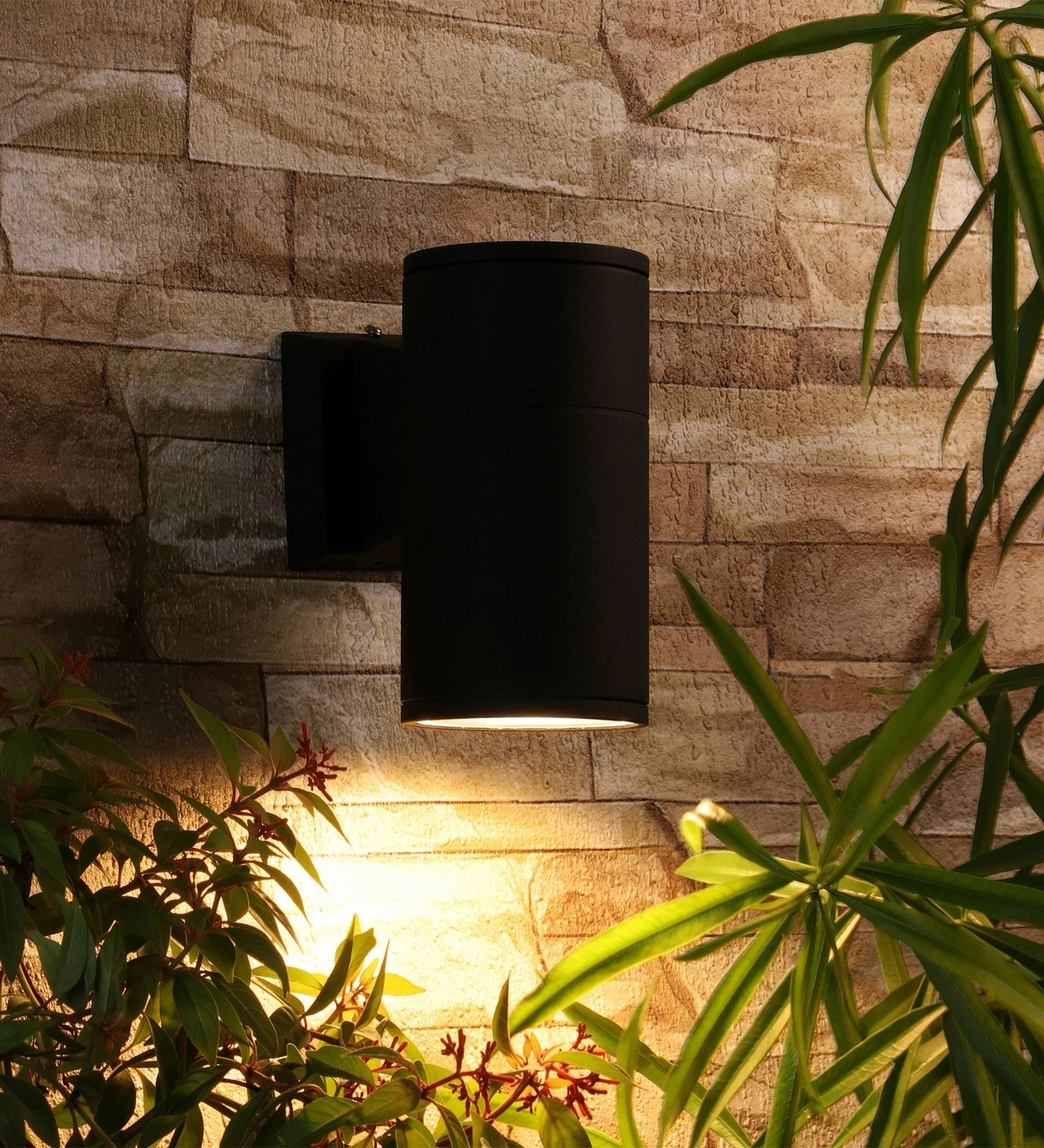 UL Downlight - Black Metal Outdoor Wall Light