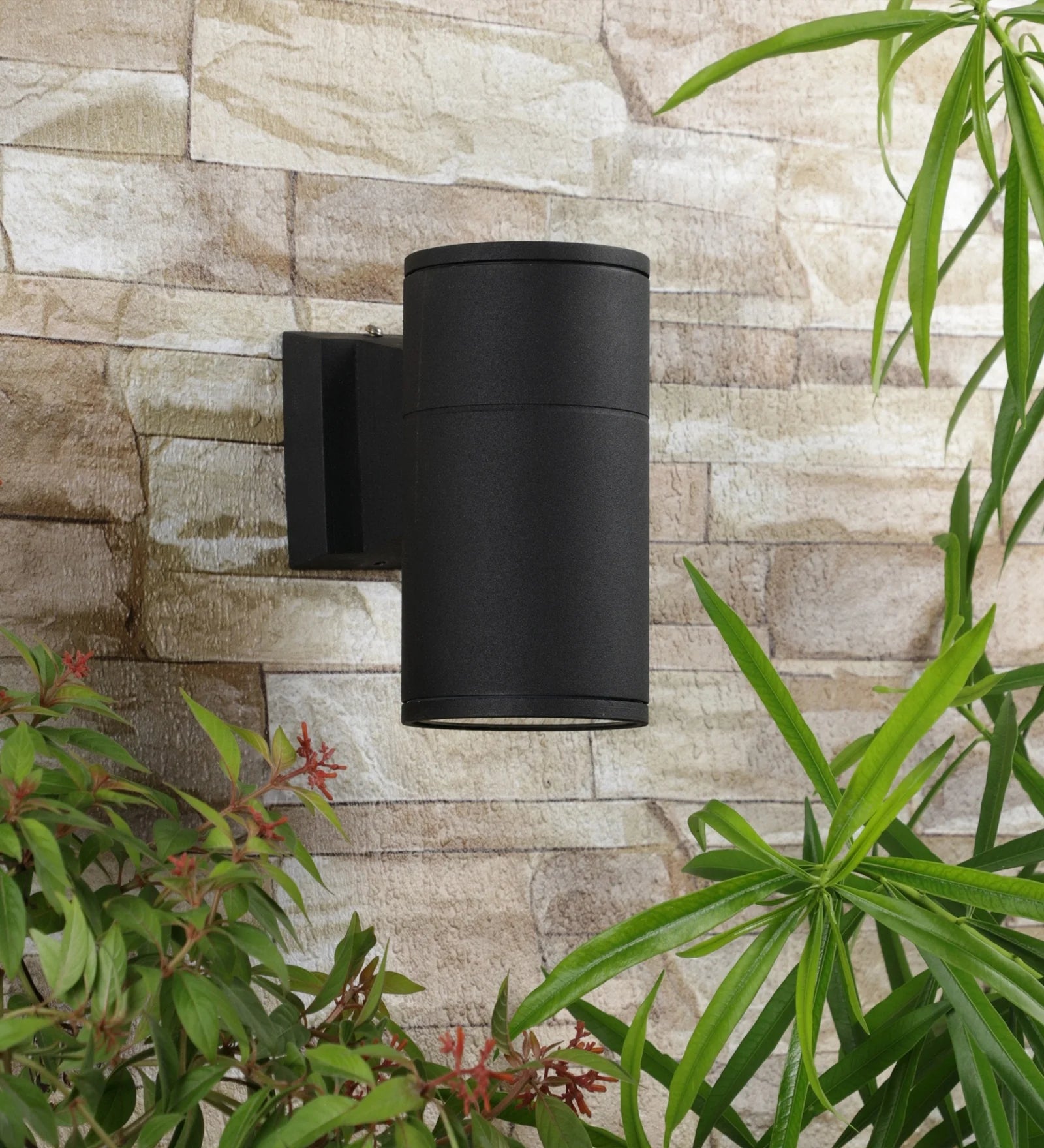 UL Downlight - Black Metal Outdoor Wall Light